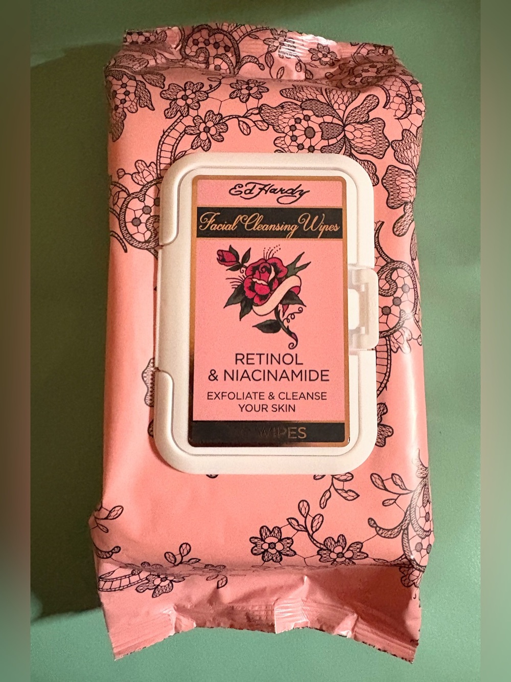 Ed Hardy Pink Retinol & Niacinamide Facial Cleansing Wipes